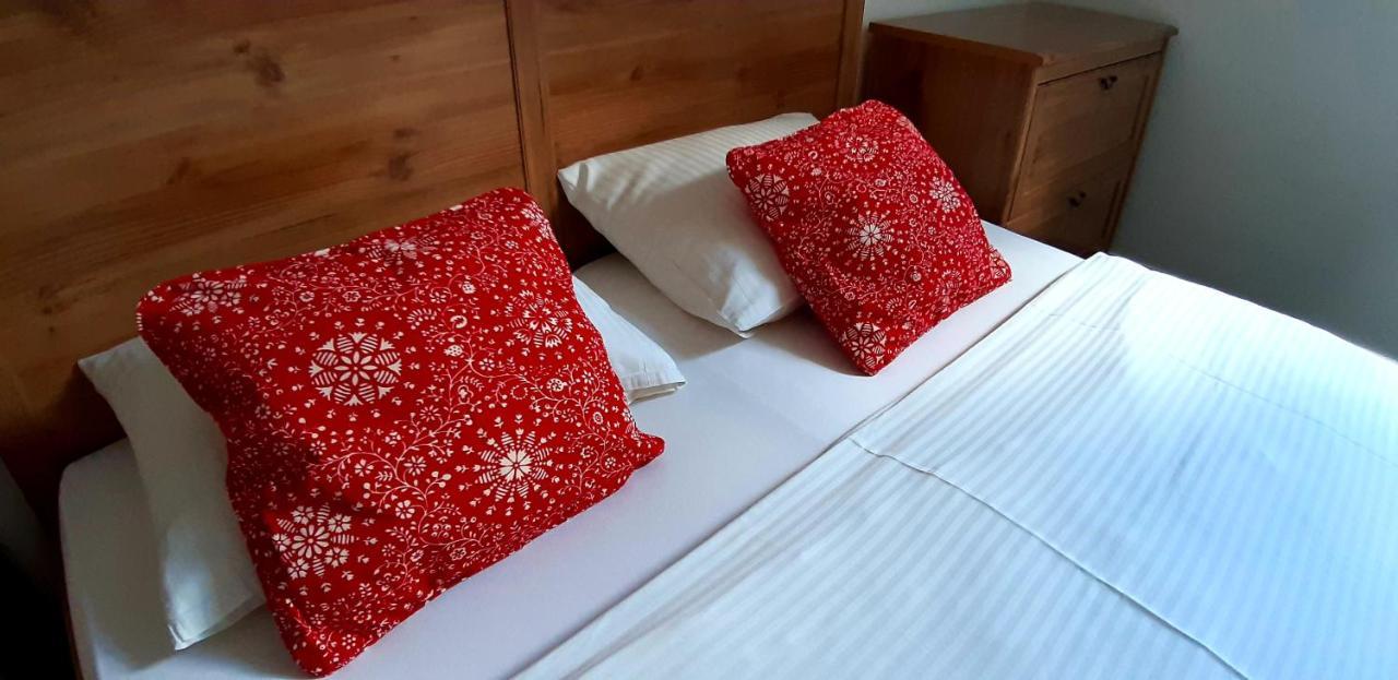 Vila Fenix B&B Ruzomberok Eksteriør billede