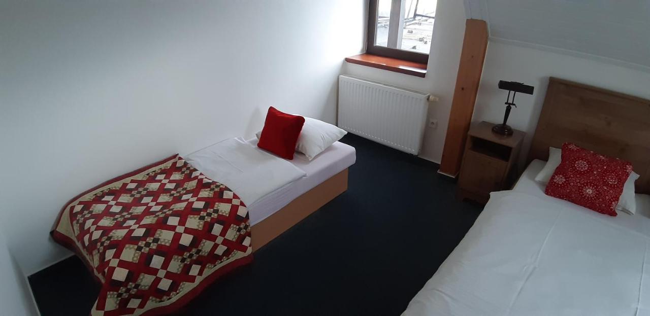 Vila Fenix B&B Ruzomberok Eksteriør billede