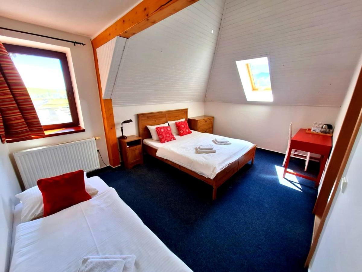 Vila Fenix B&B Ruzomberok Eksteriør billede